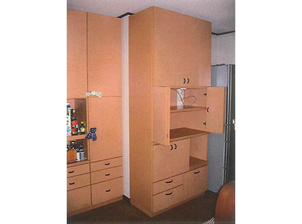 キッチンの食器戸棚