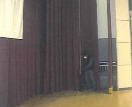 体育館の舞台幕