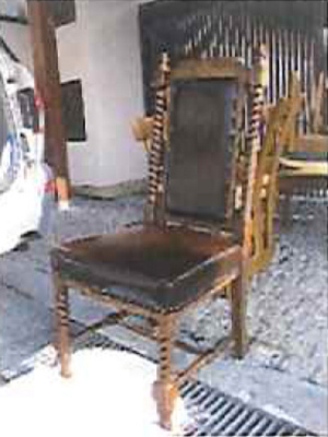 椅子の革の張替え