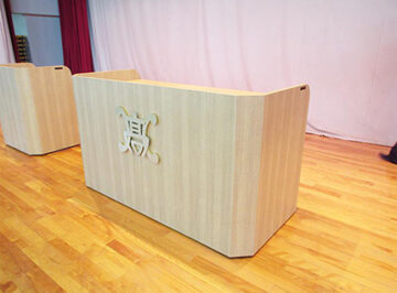 学校の演台