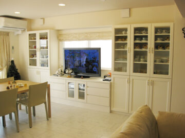 ダイニングの壁面家具