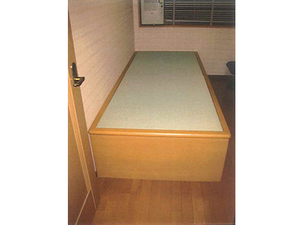 ベット収納庫付　畳床