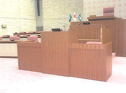 議会室の演台