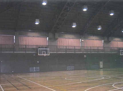 体育館のギャラリー遮光カーテン