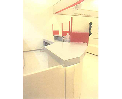 調剤薬局の造作家具