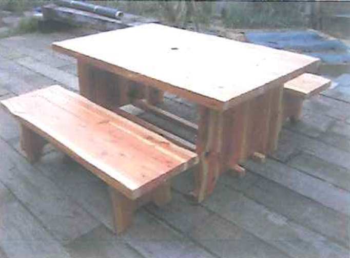 テーブルと椅子