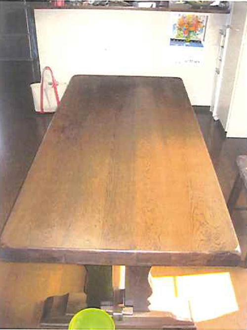 塗り替えたテーブル