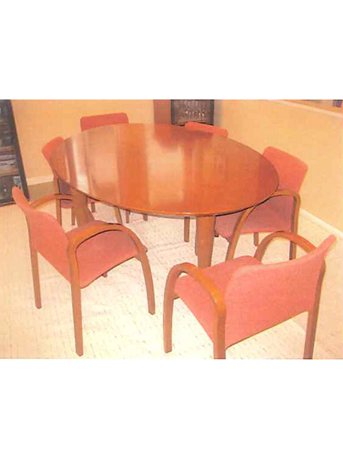 テーブルと椅子