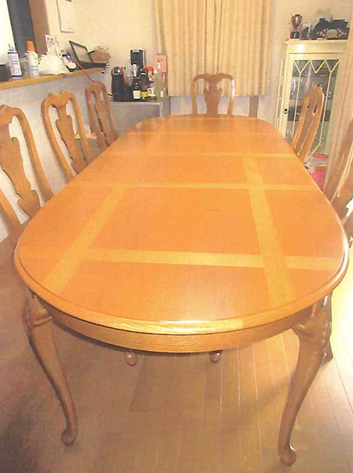 塗り替えたテーブル